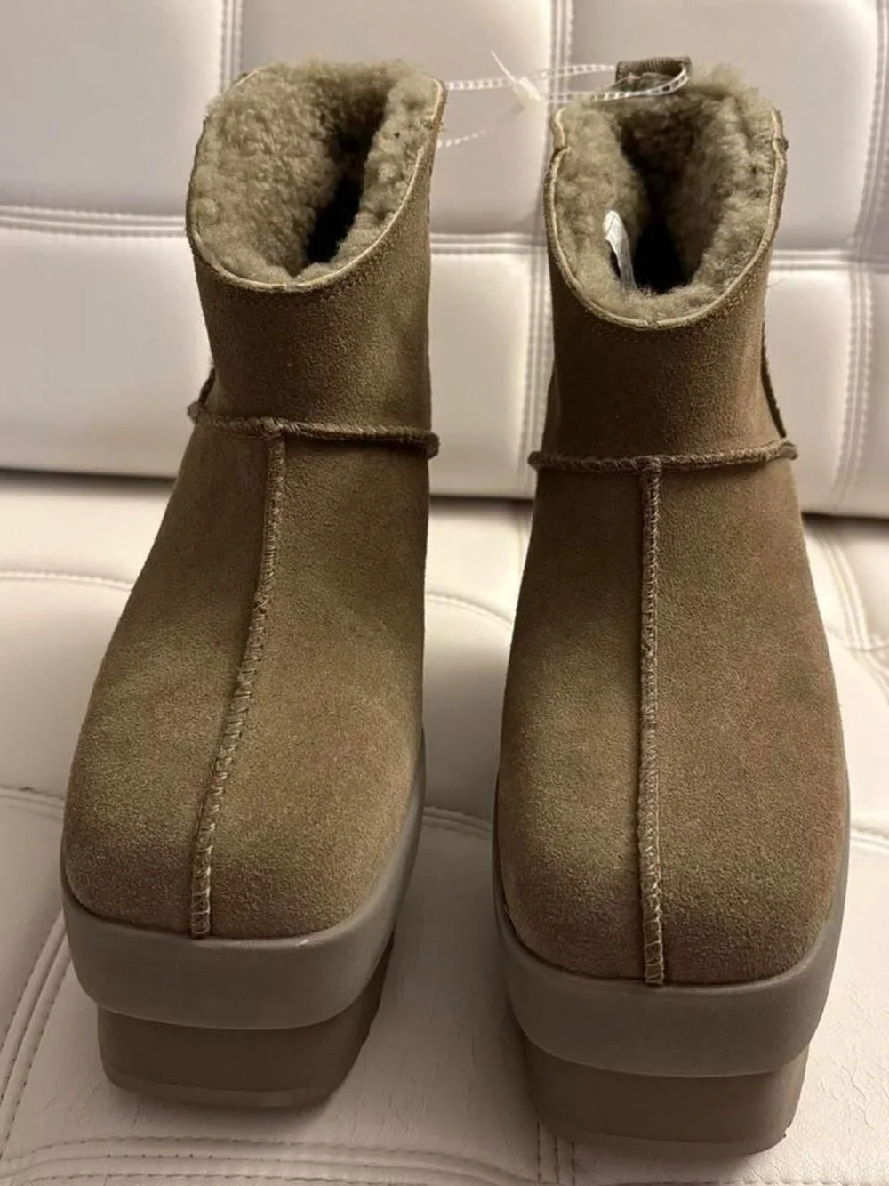 UGG Hickory Classic New Heights Platform Mini Boots Women Size 9.5 Brand New